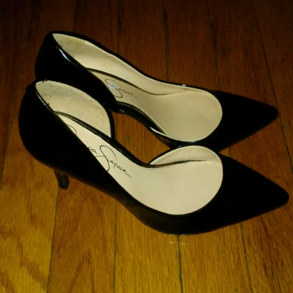 Jessica Simpson Black Patent Leather pumps.